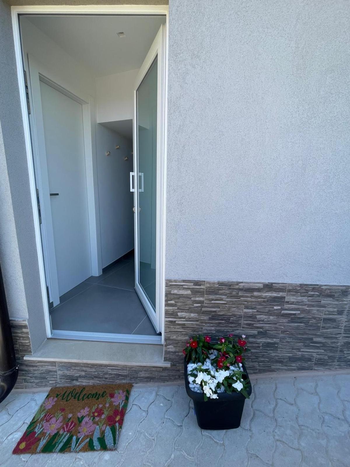 Crysas Home Assoro Exterior photo